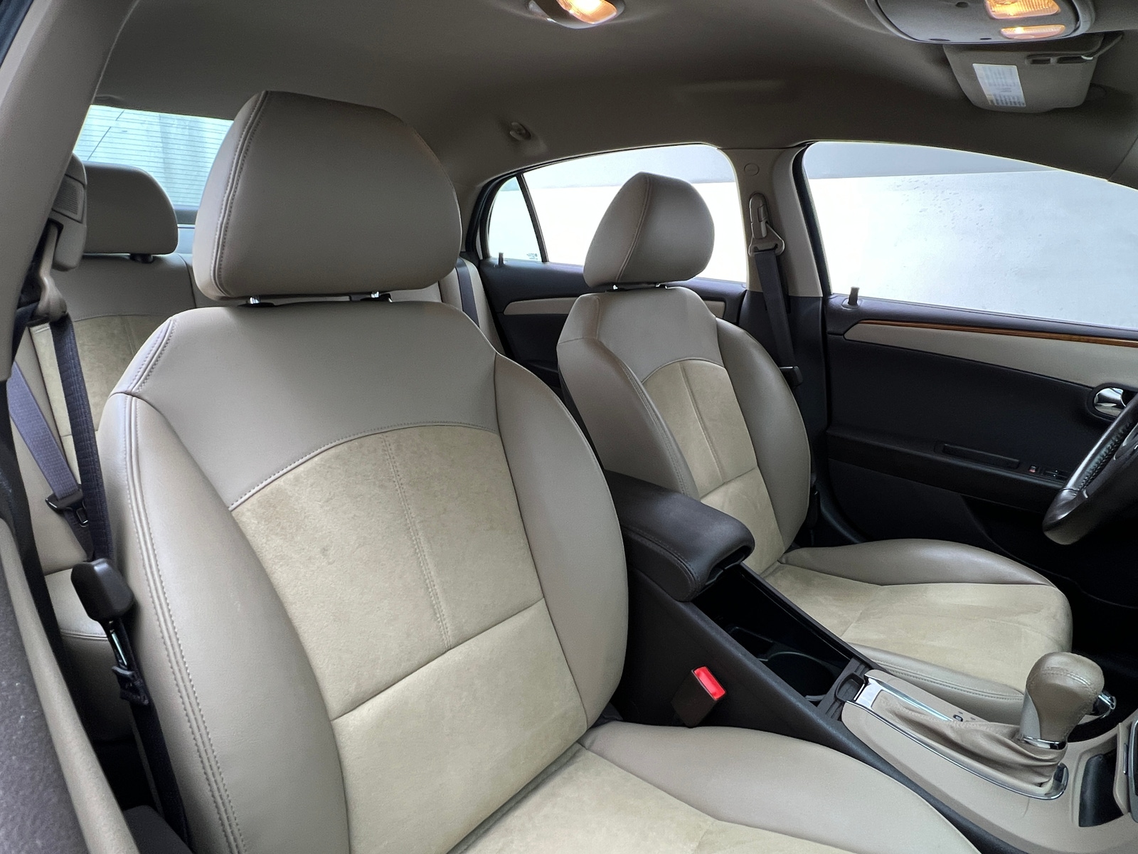 Thumbnail: 2012 Chevrolet Malibu - 2