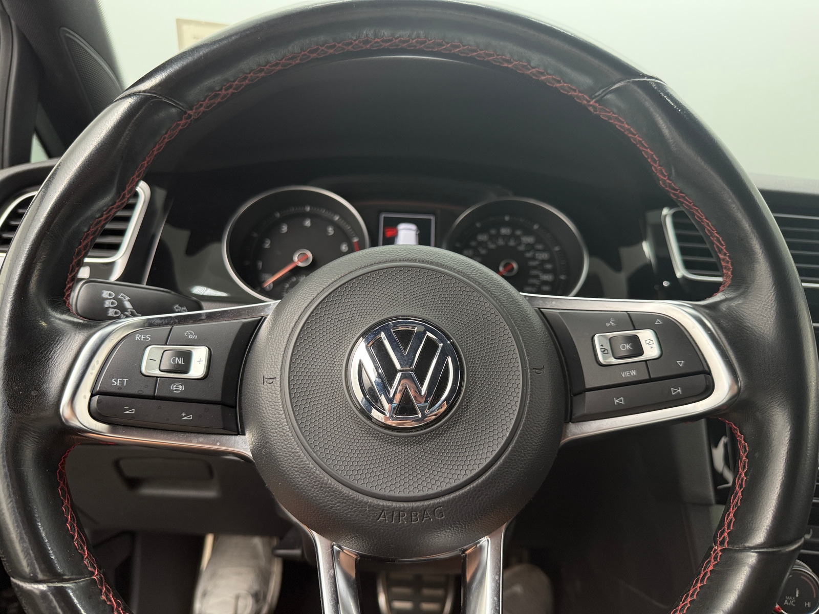 Thumbnail: 2019 Volkswagen Golf - 5