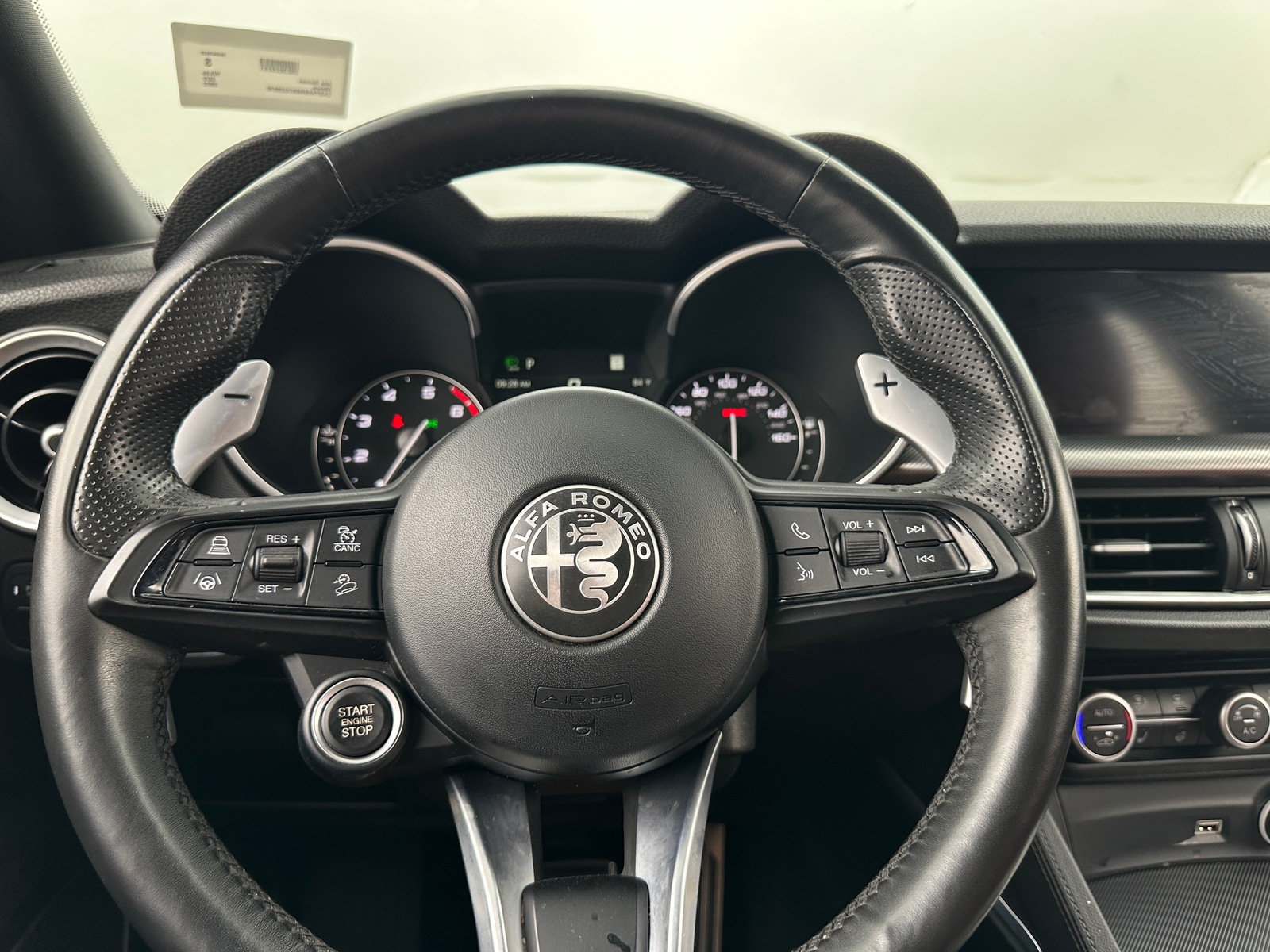 Thumbnail: 2022 Alfa Romeo Stelvio - 4