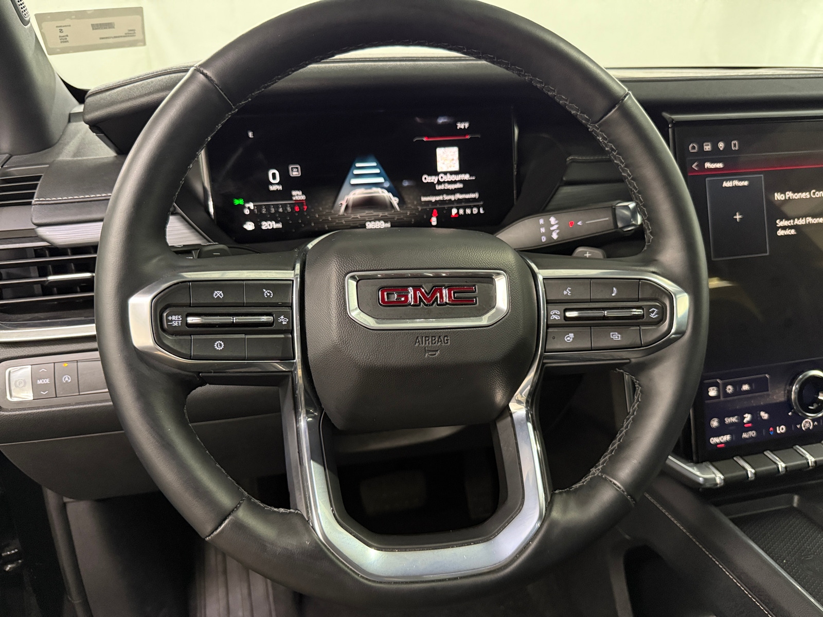Thumbnail: 2025 GMC Acadia - 5