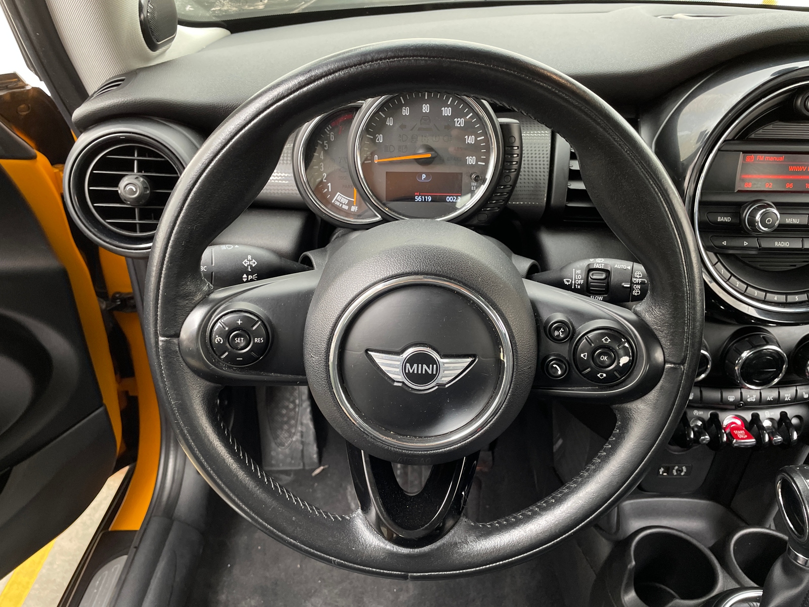 Thumbnail: 2015 MINI Cooper Hardtop - 4