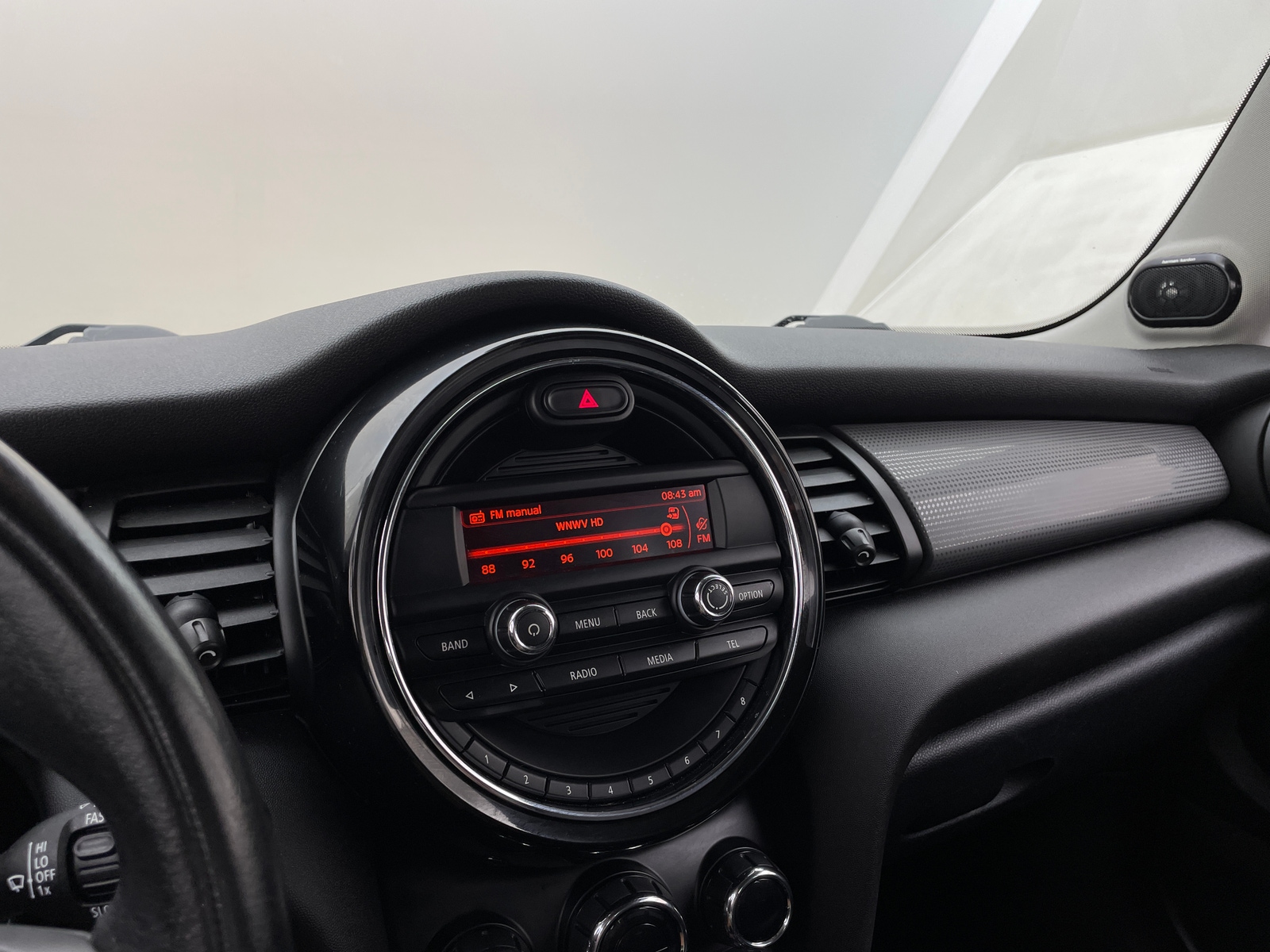 Thumbnail: 2015 MINI Cooper Hardtop - 3