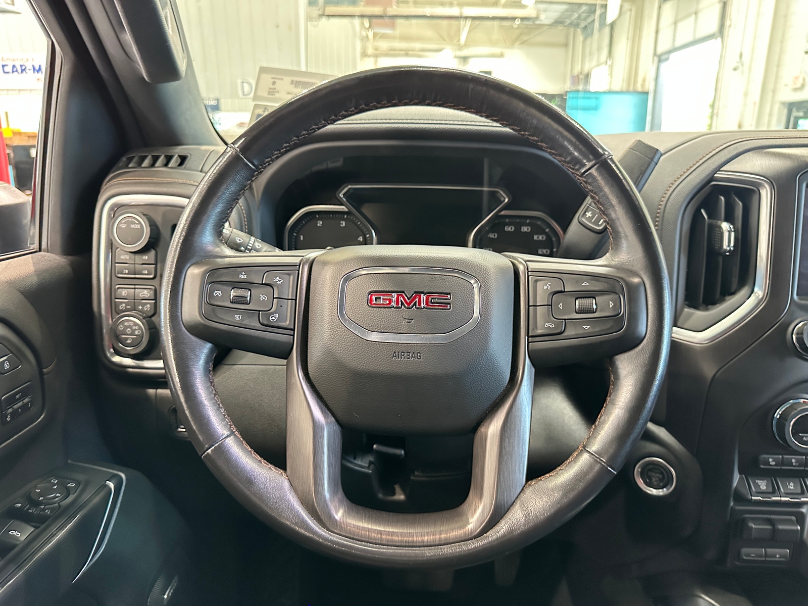 Thumbnail: 2022 GMC Sierra 2500 - 4