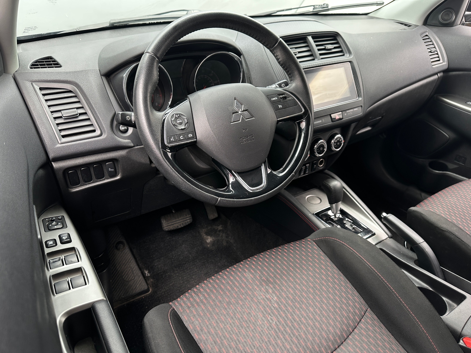 Thumbnail: 2019 Mitsubishi Outlander Sport - 3