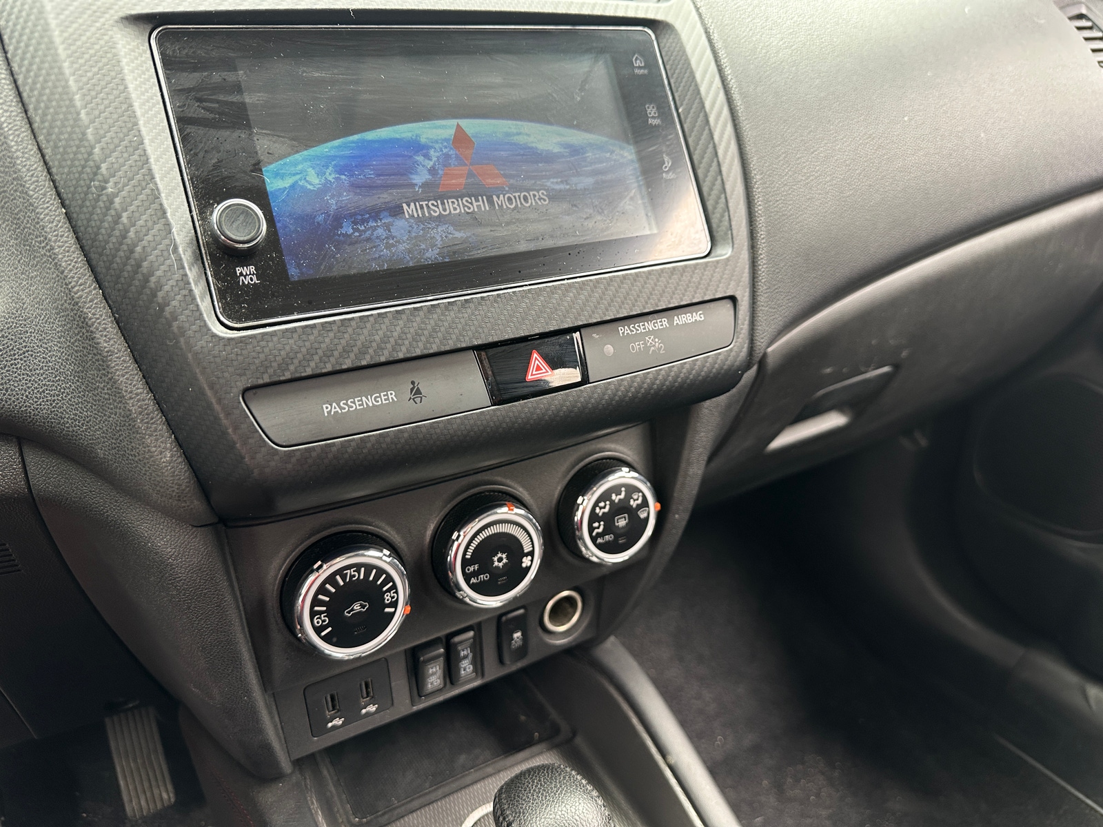 Thumbnail: 2019 Mitsubishi Outlander Sport - 4