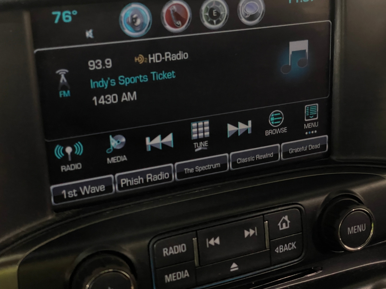 Thumbnail: 2018 Chevrolet Silverado 1500 - 4