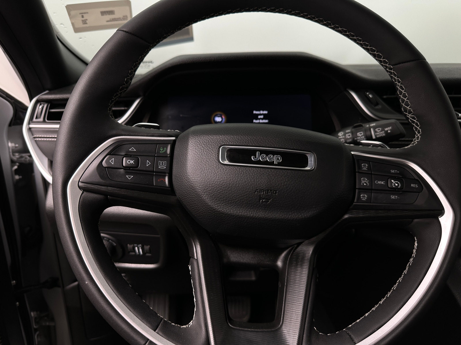 Thumbnail: 2024 Jeep Grand Cherokee L - 5