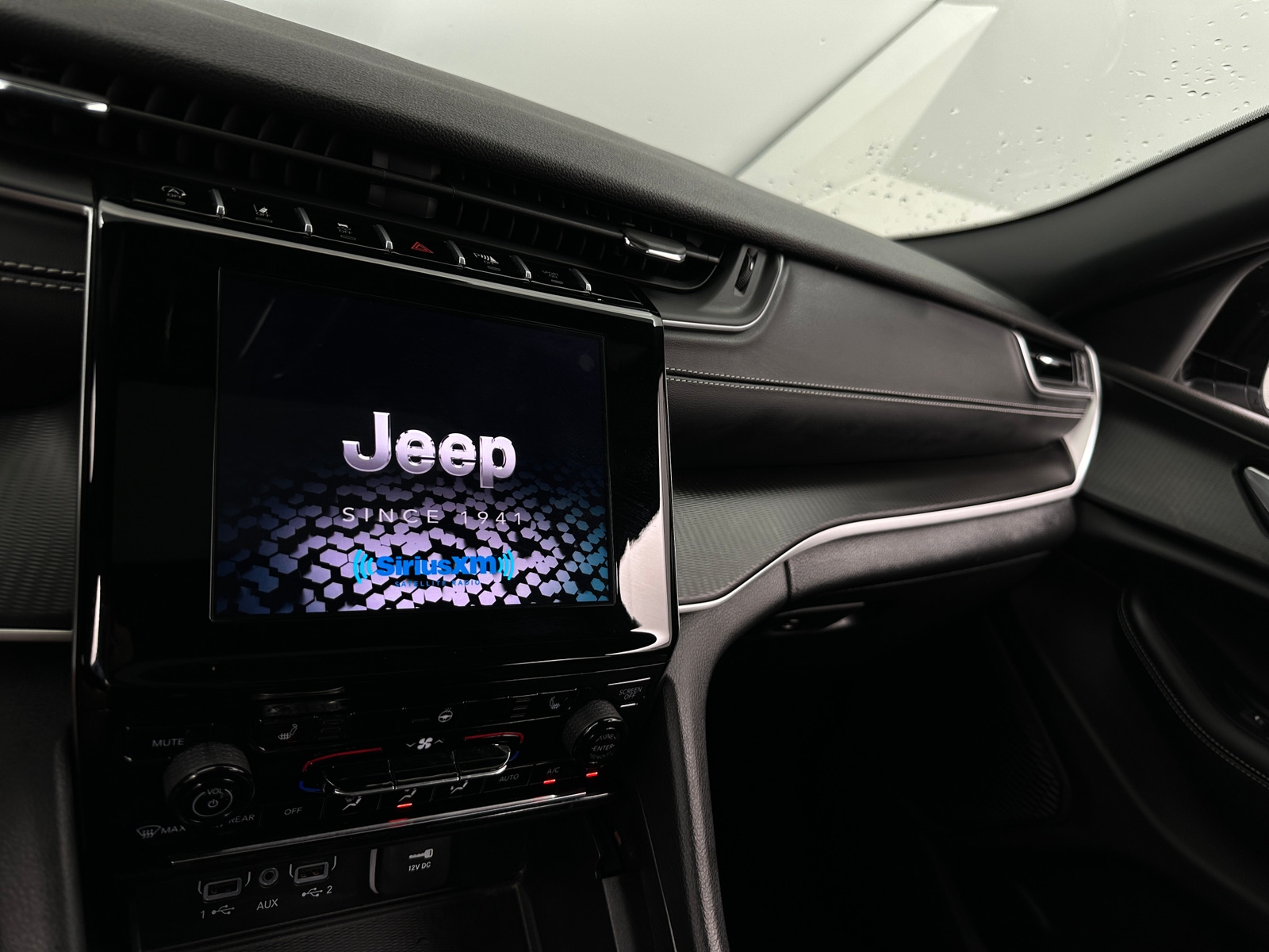 Thumbnail: 2024 Jeep Grand Cherokee L - 4