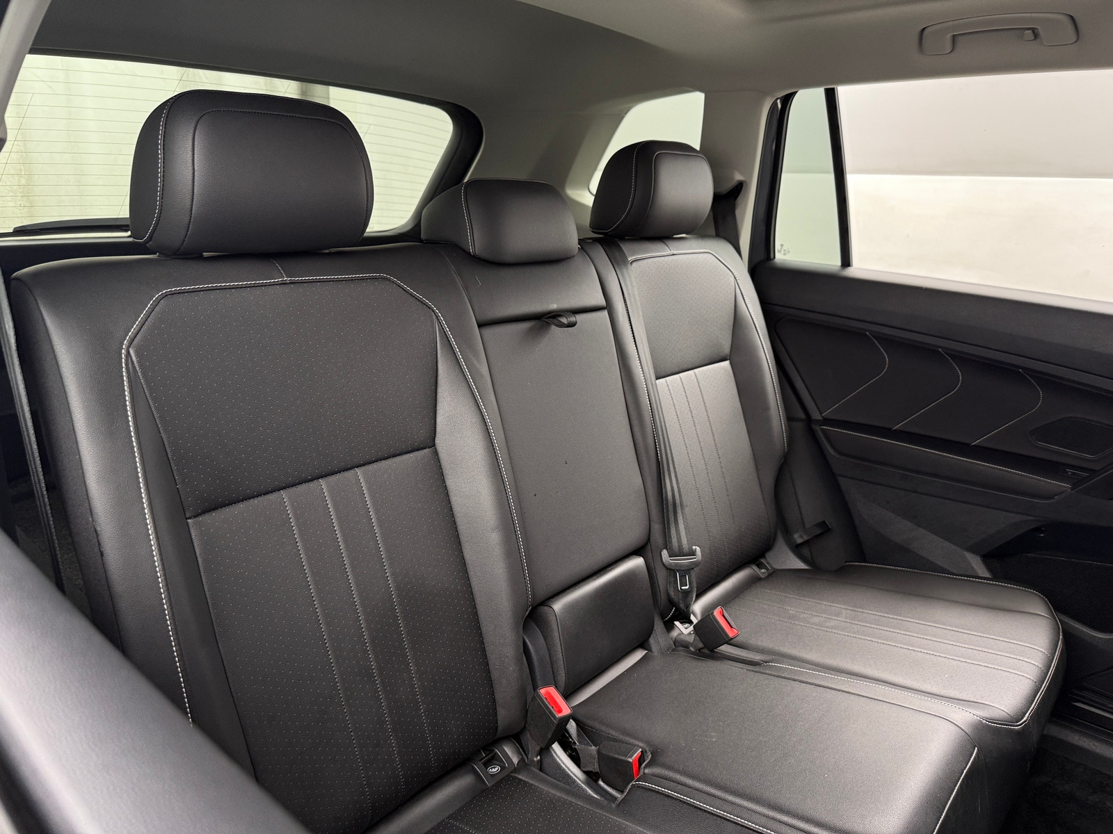 Thumbnail: 2024 Volkswagen Tiguan - 5