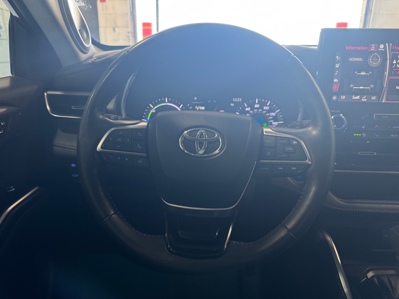 Thumbnail: 2021 Toyota Highlander - 4