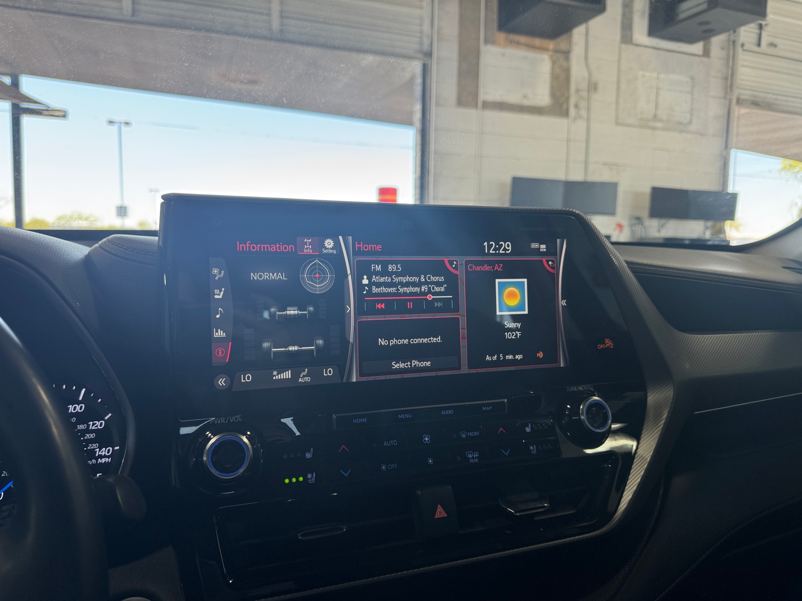 Thumbnail: 2021 Toyota Highlander - 3