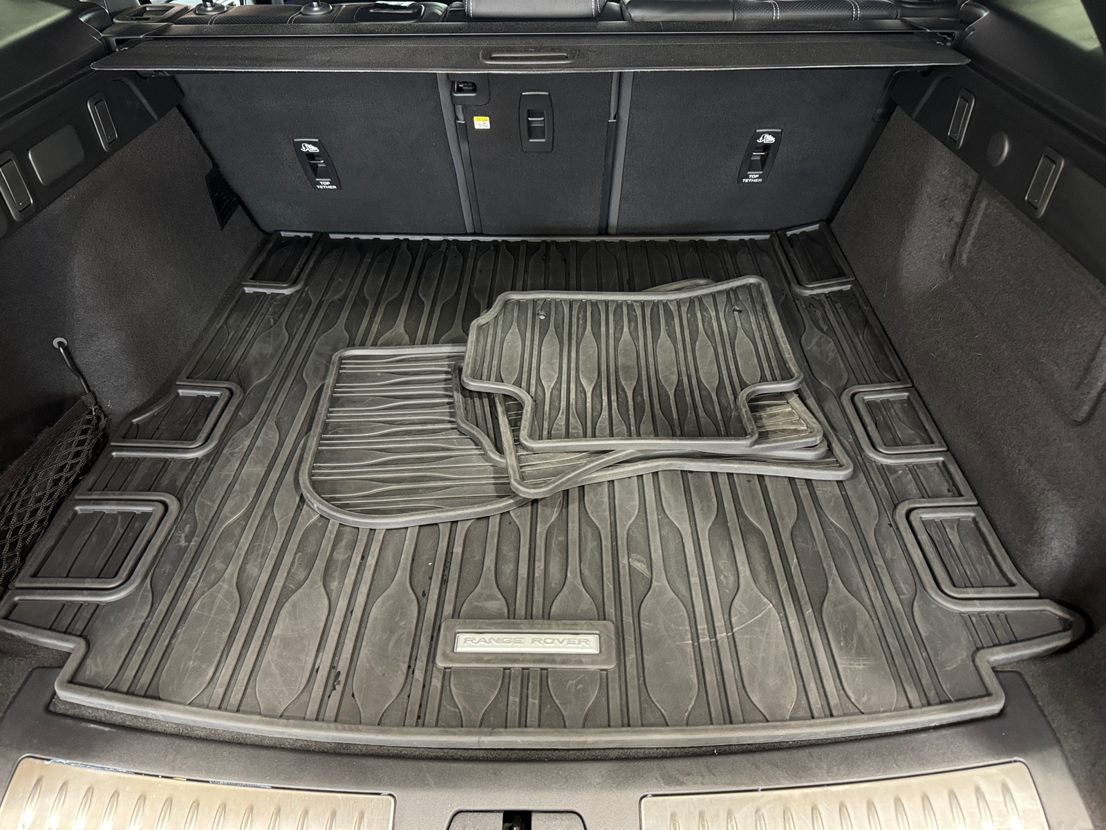 Thumbnail: 2023 Land Rover Range Rover Velar - 6