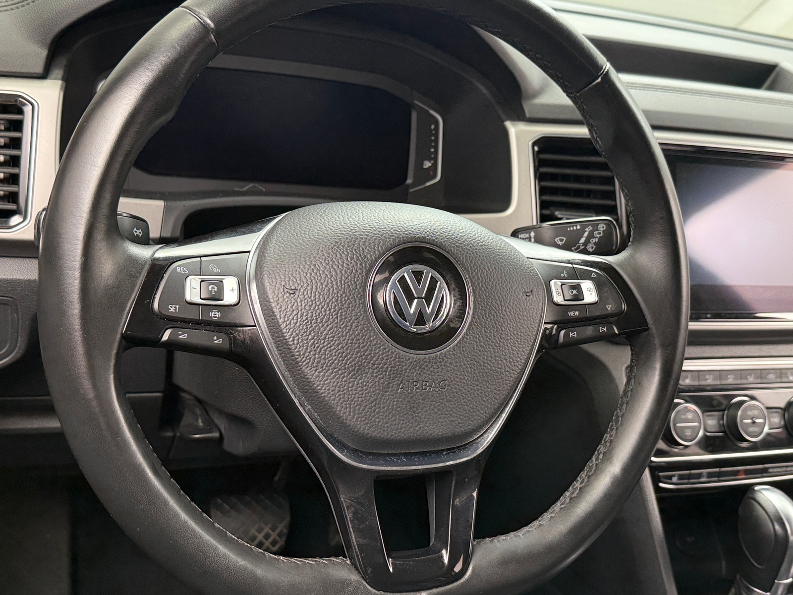 Thumbnail: 2019 Volkswagen Atlas - 4