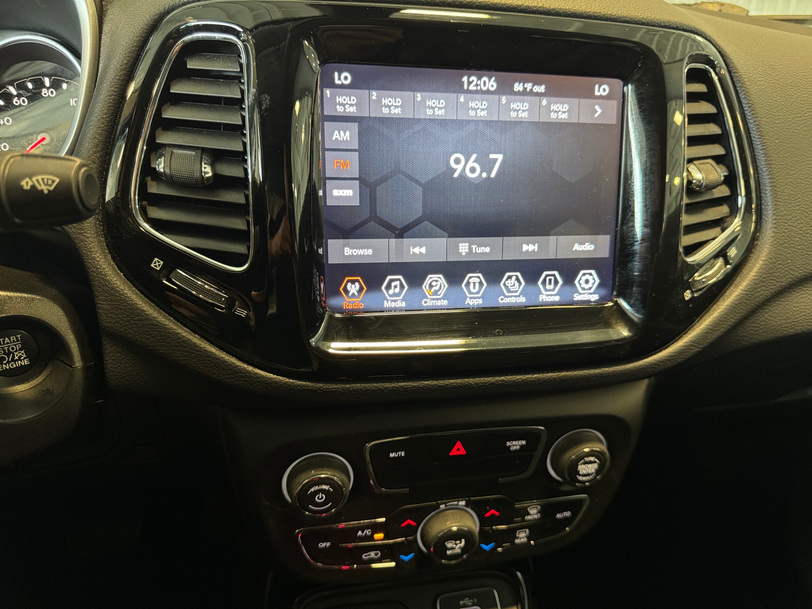Thumbnail: 2020 Jeep Compass - 3