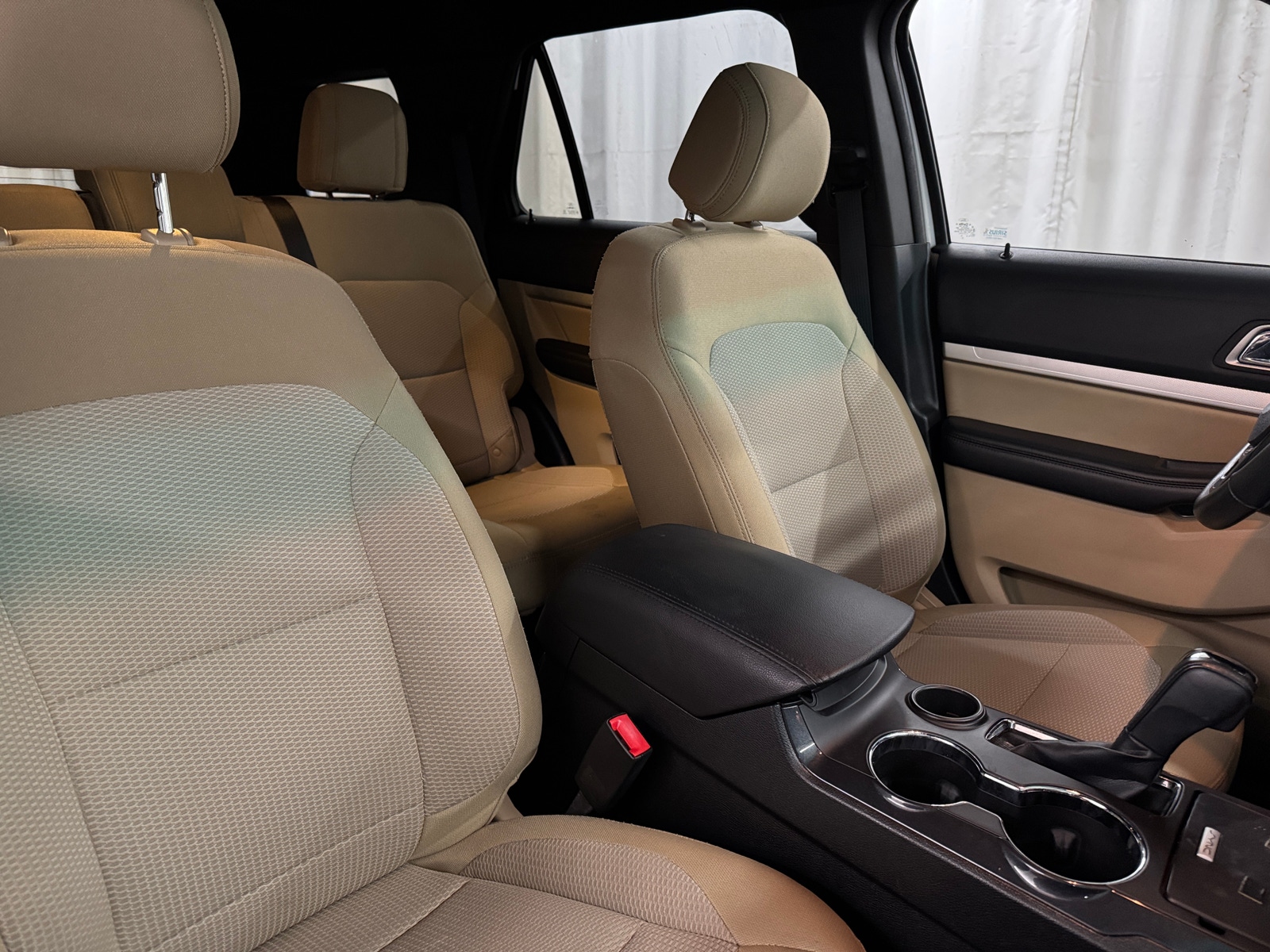 Thumbnail: 2016 Ford Explorer - 2