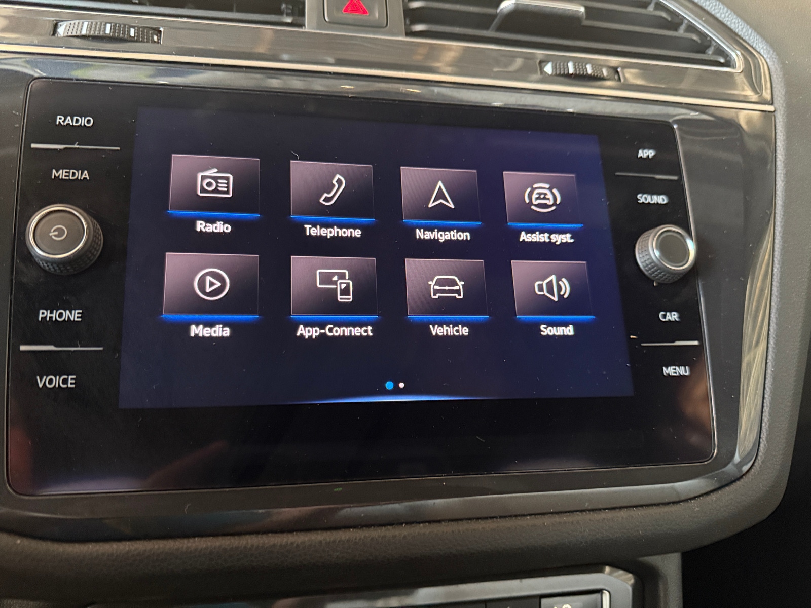 Thumbnail: 2021 Volkswagen Tiguan - 3