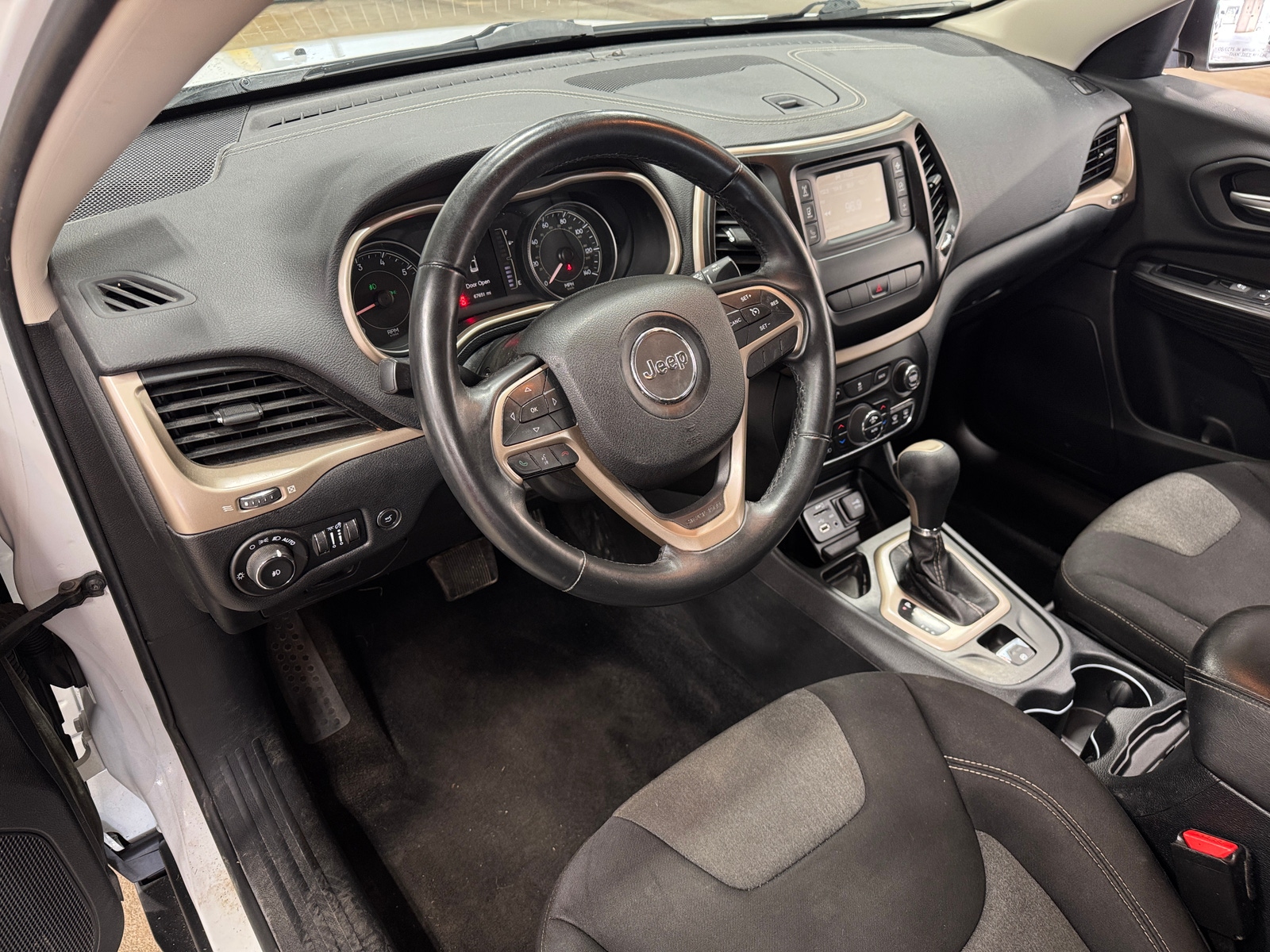 Thumbnail: 2014 Jeep Cherokee - 3