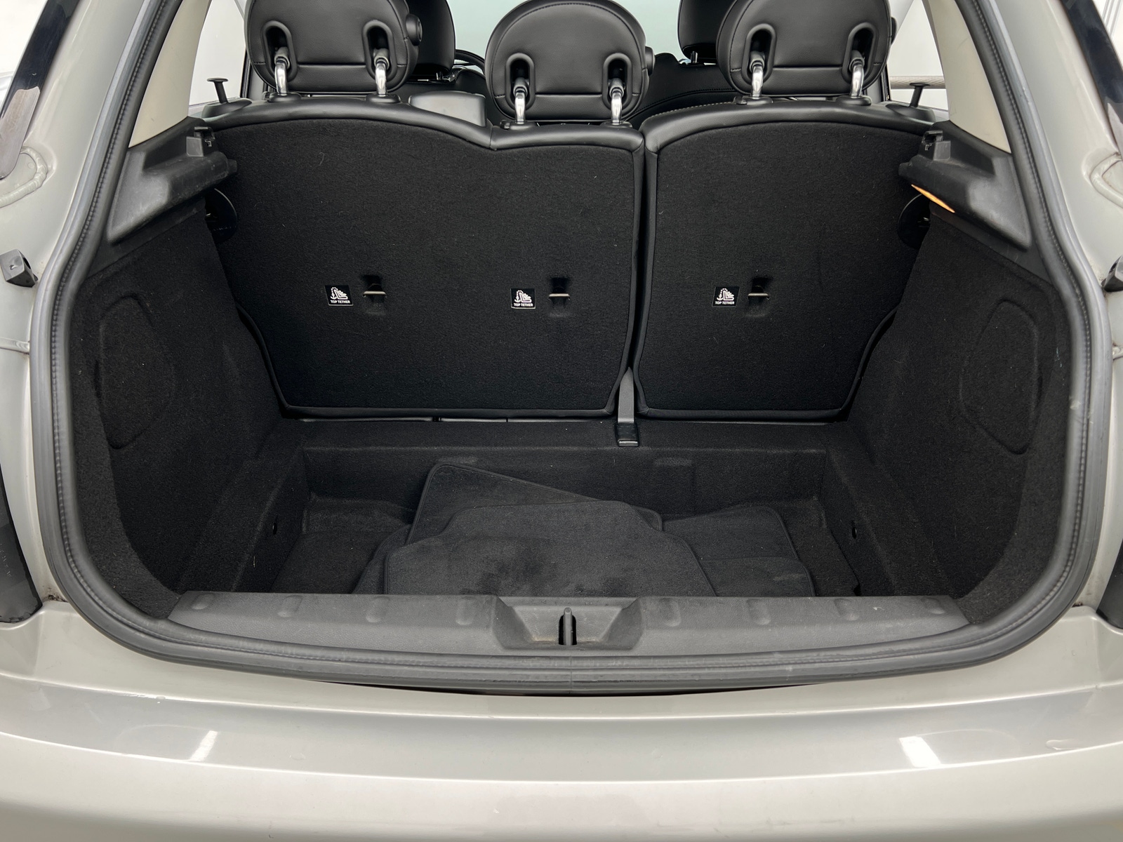 Thumbnail: 2017 MINI Cooper Hardtop - 6