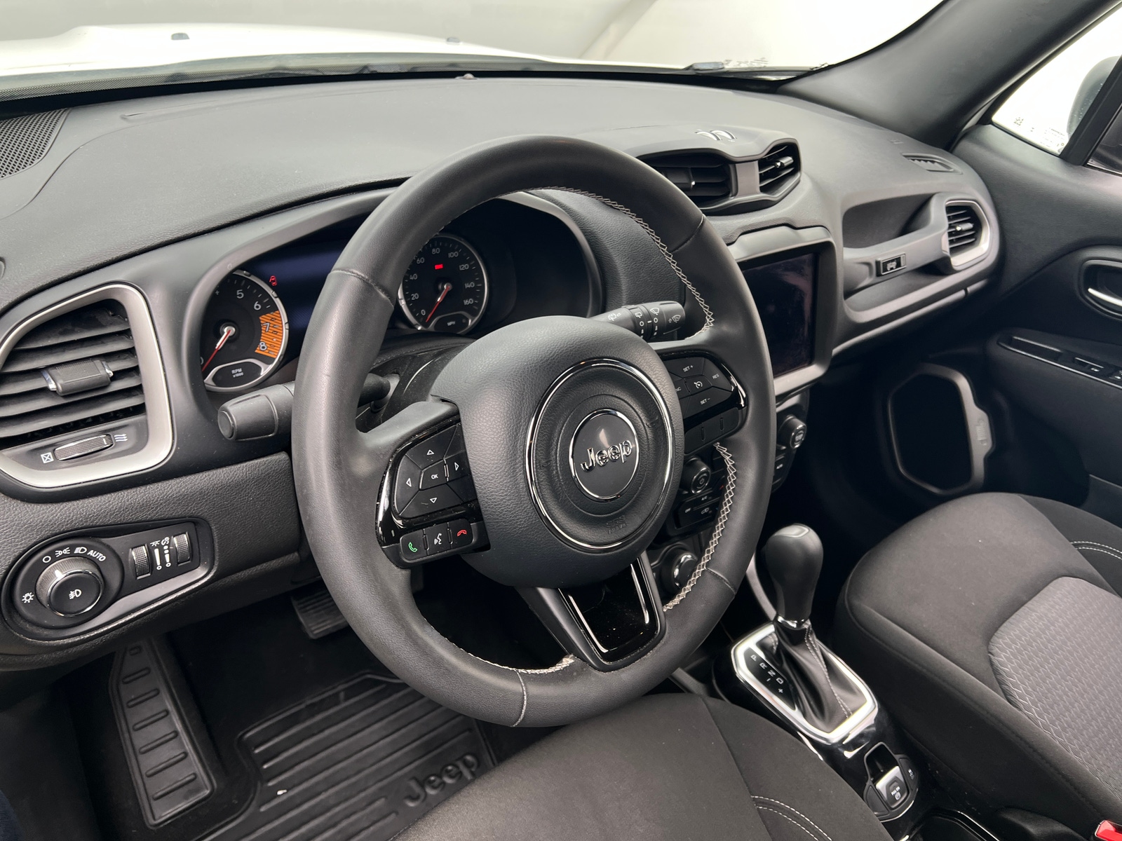 Thumbnail: 2021 Jeep Renegade - 5