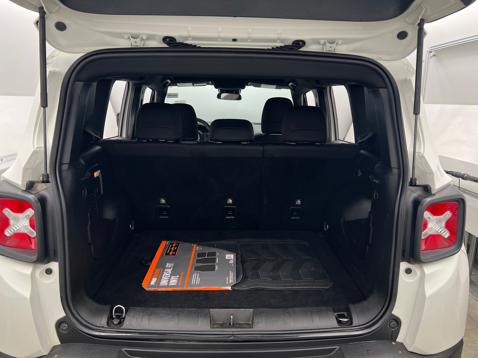 Thumbnail: 2021 Jeep Renegade - 7