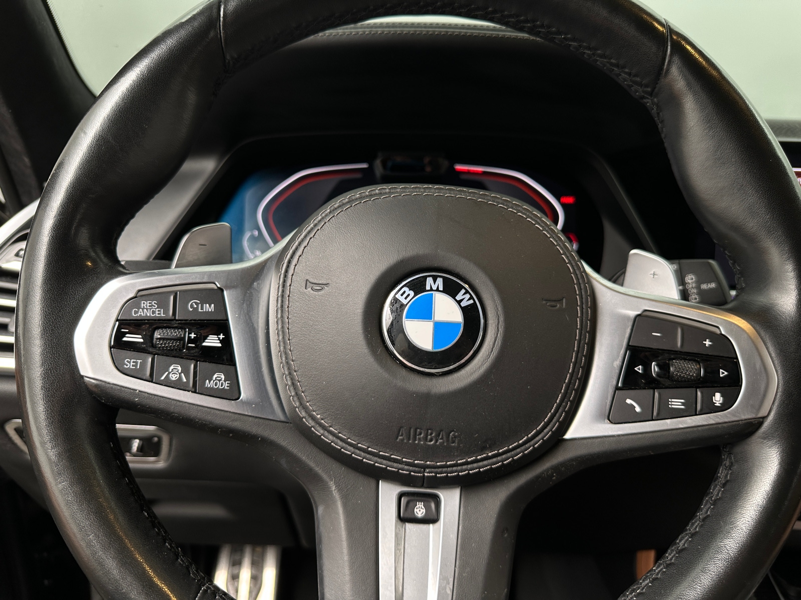 Thumbnail: 2019 BMW X7 - 4