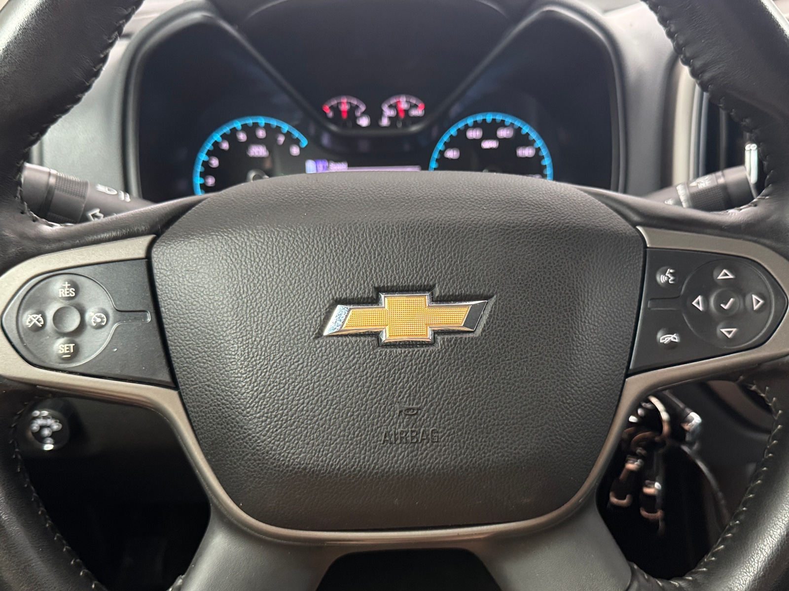 Thumbnail: 2017 Chevrolet Colorado - 4