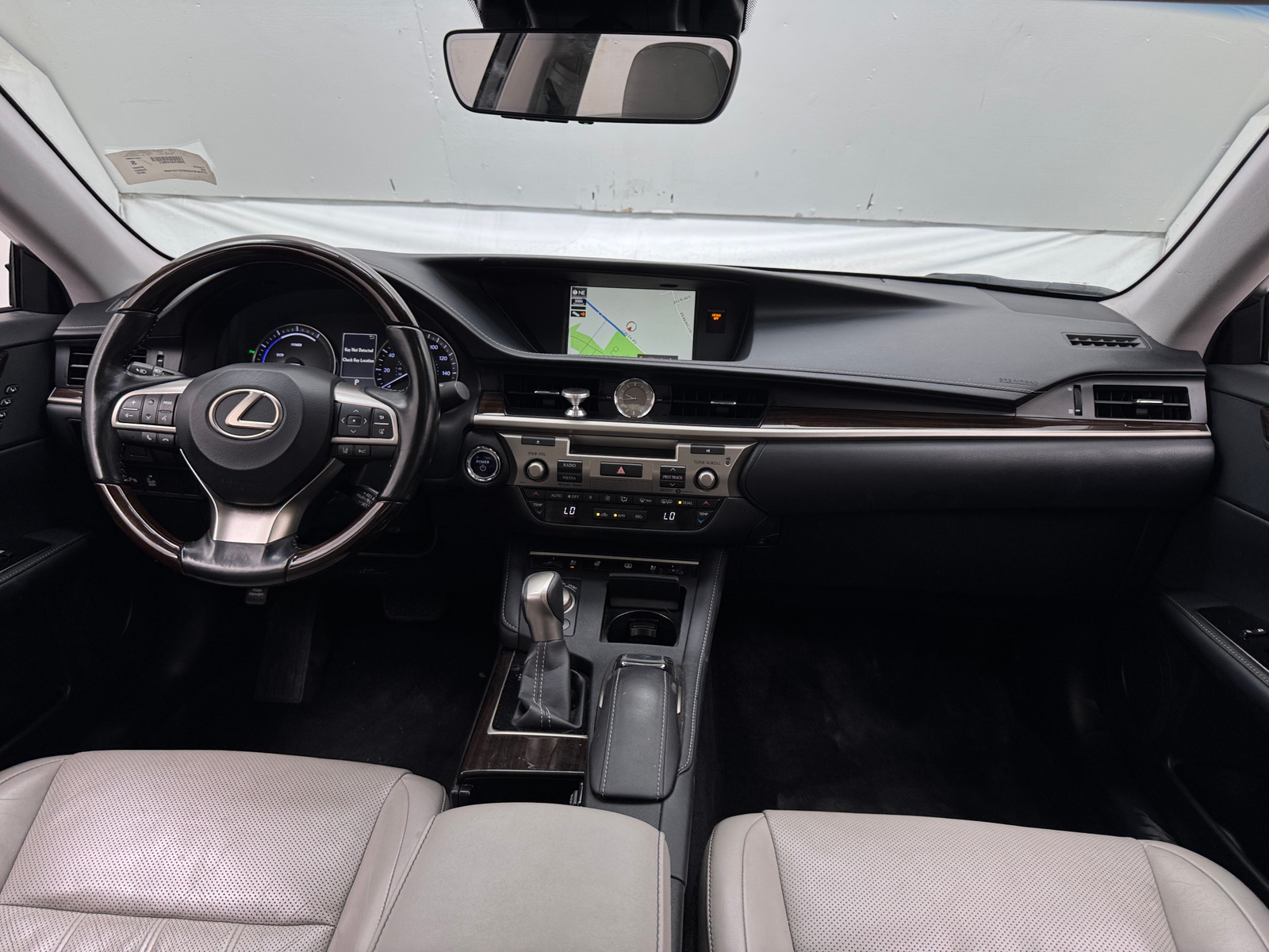 Thumbnail: 2017 Lexus ES - 2
