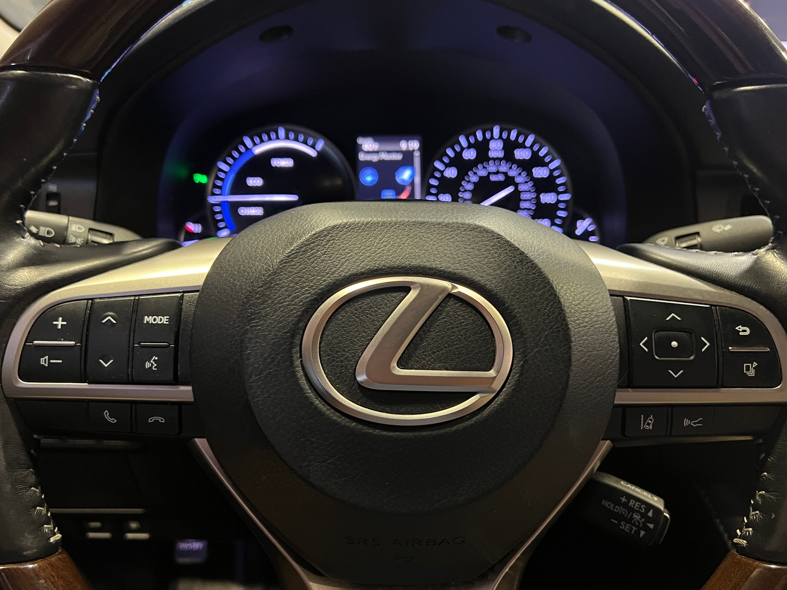 Thumbnail: 2017 Lexus ES - 4