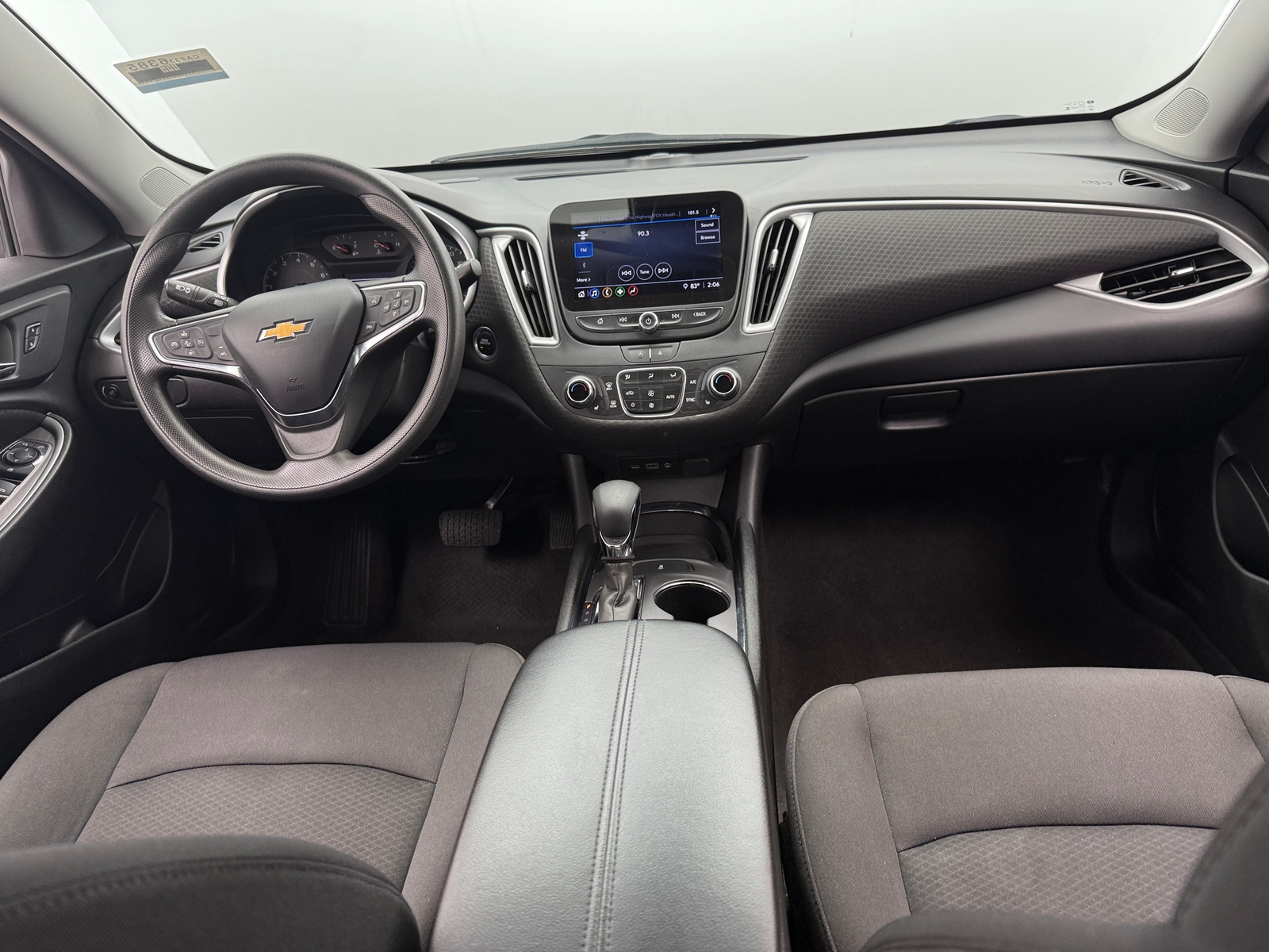 Thumbnail: 2023 Chevrolet Malibu - 3