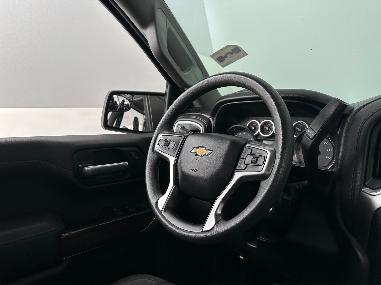 Thumbnail: 2020 Chevrolet Silverado 1500 - 5