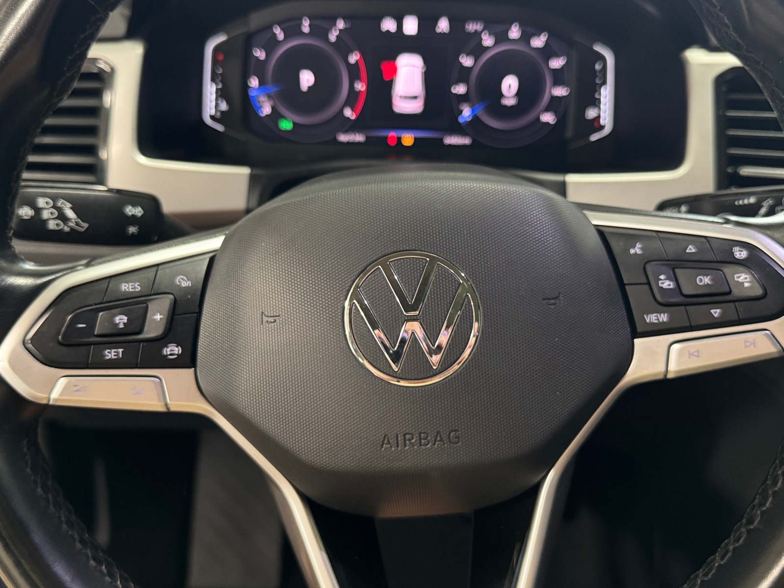 Thumbnail: 2021 Volkswagen Atlas - 4