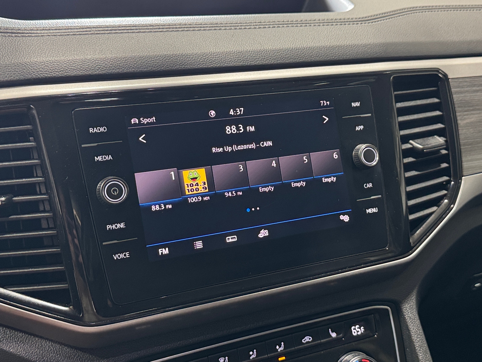 Thumbnail: 2021 Volkswagen Atlas - 3
