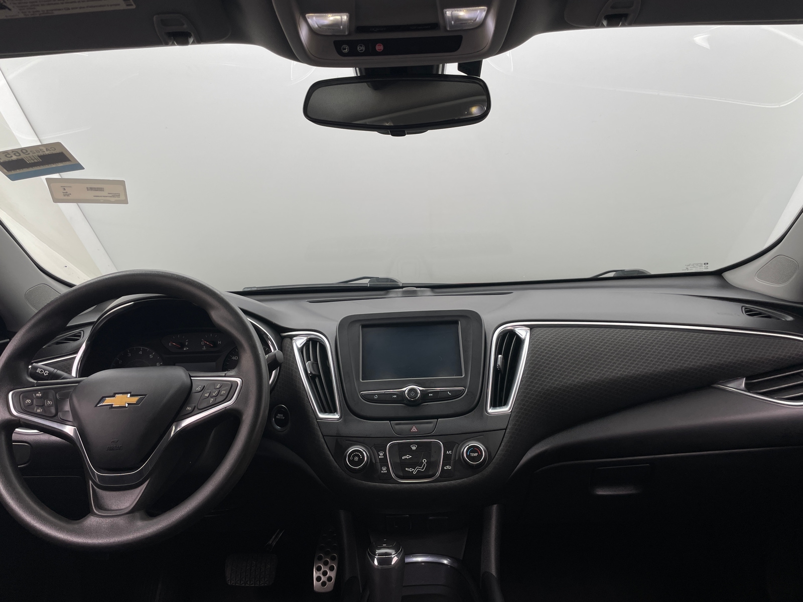 Thumbnail: 2016 Chevrolet Malibu - 3