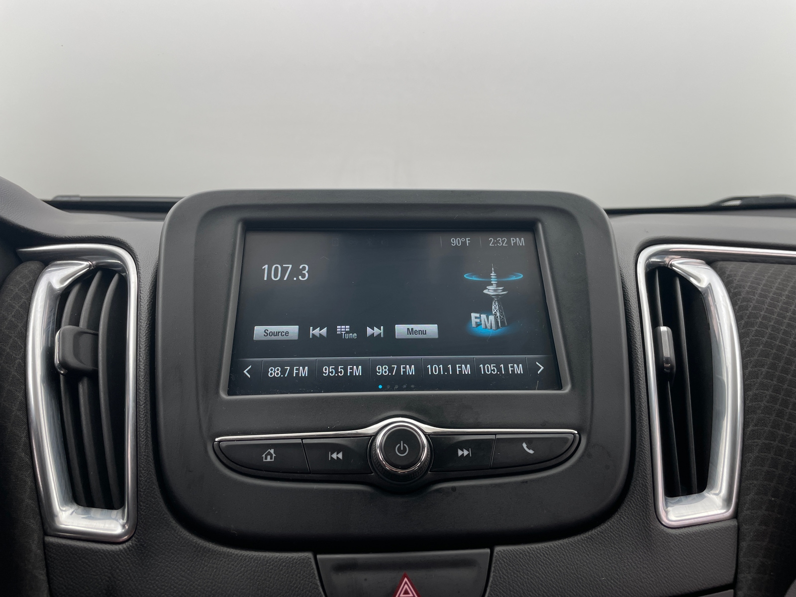 Thumbnail: 2016 Chevrolet Malibu - 4