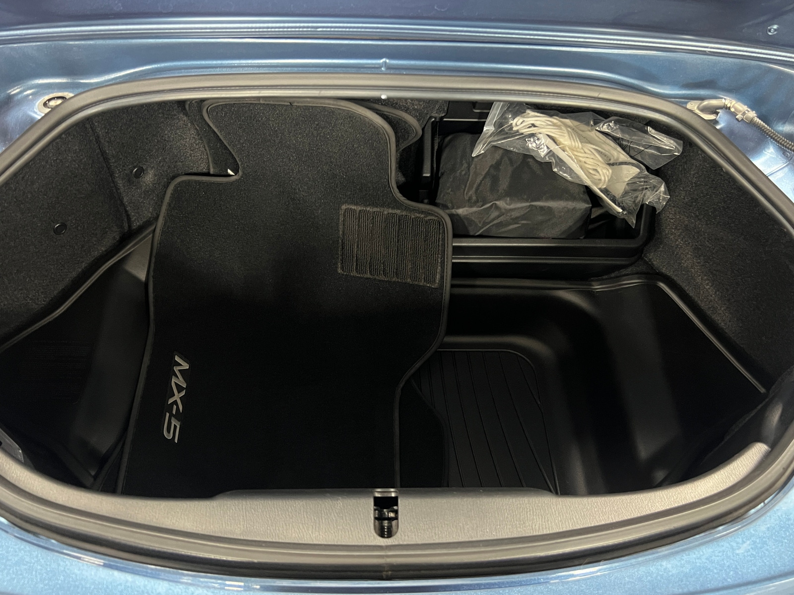 Thumbnail: 2019 Mazda MX-5 Miata - 5