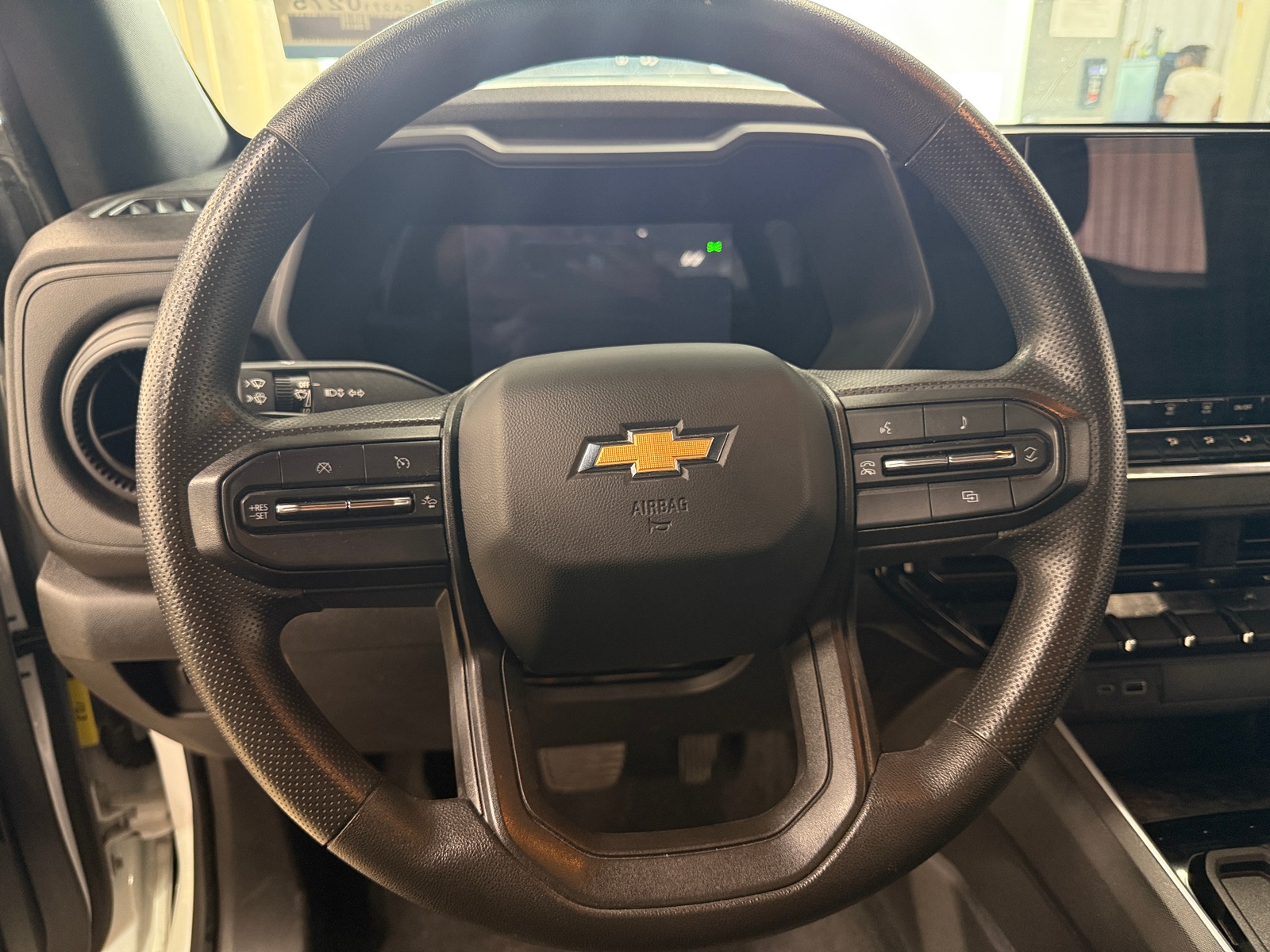 Thumbnail: 2023 Chevrolet Colorado - 5