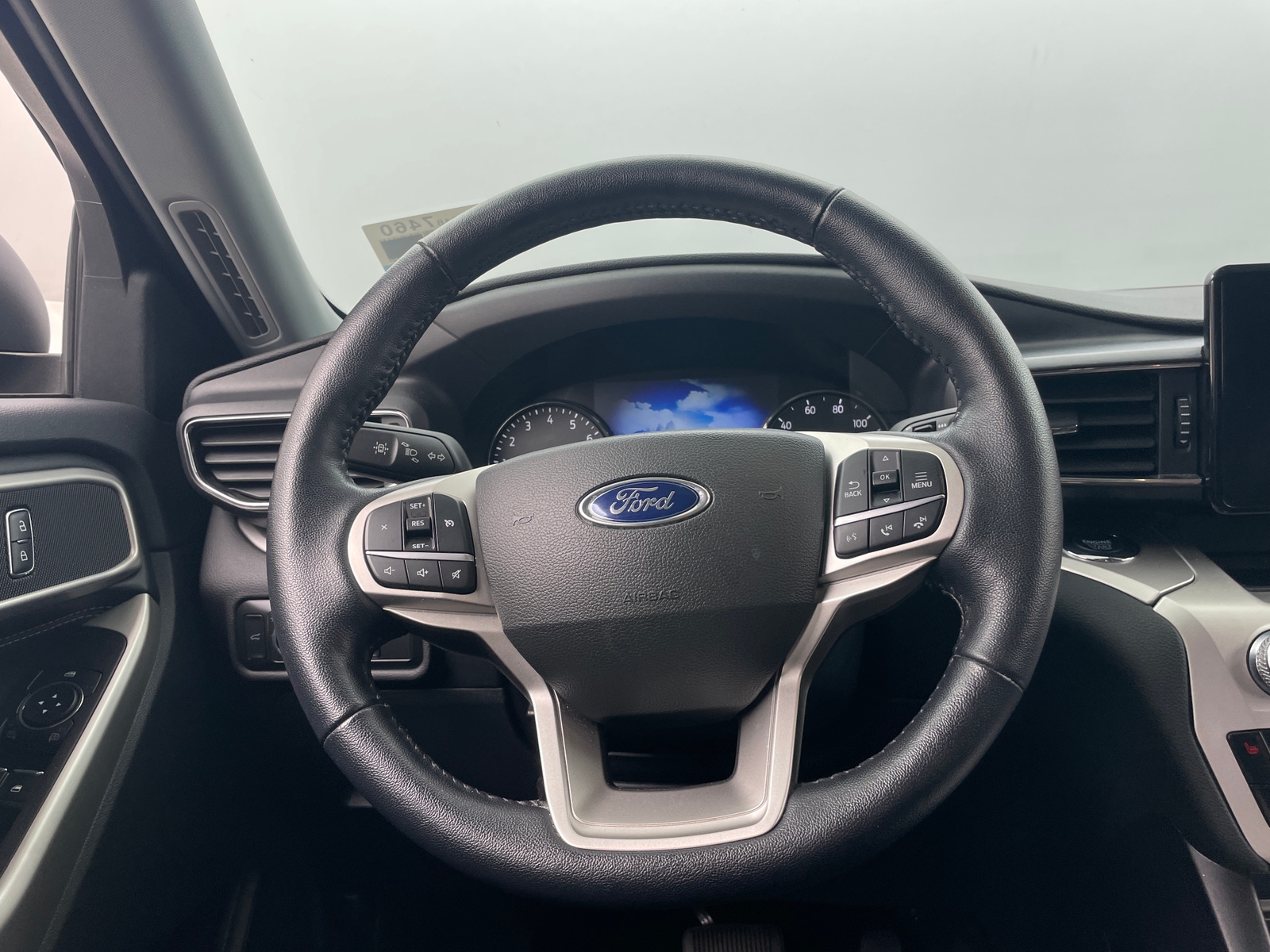 Thumbnail: 2022 Ford Explorer - 4