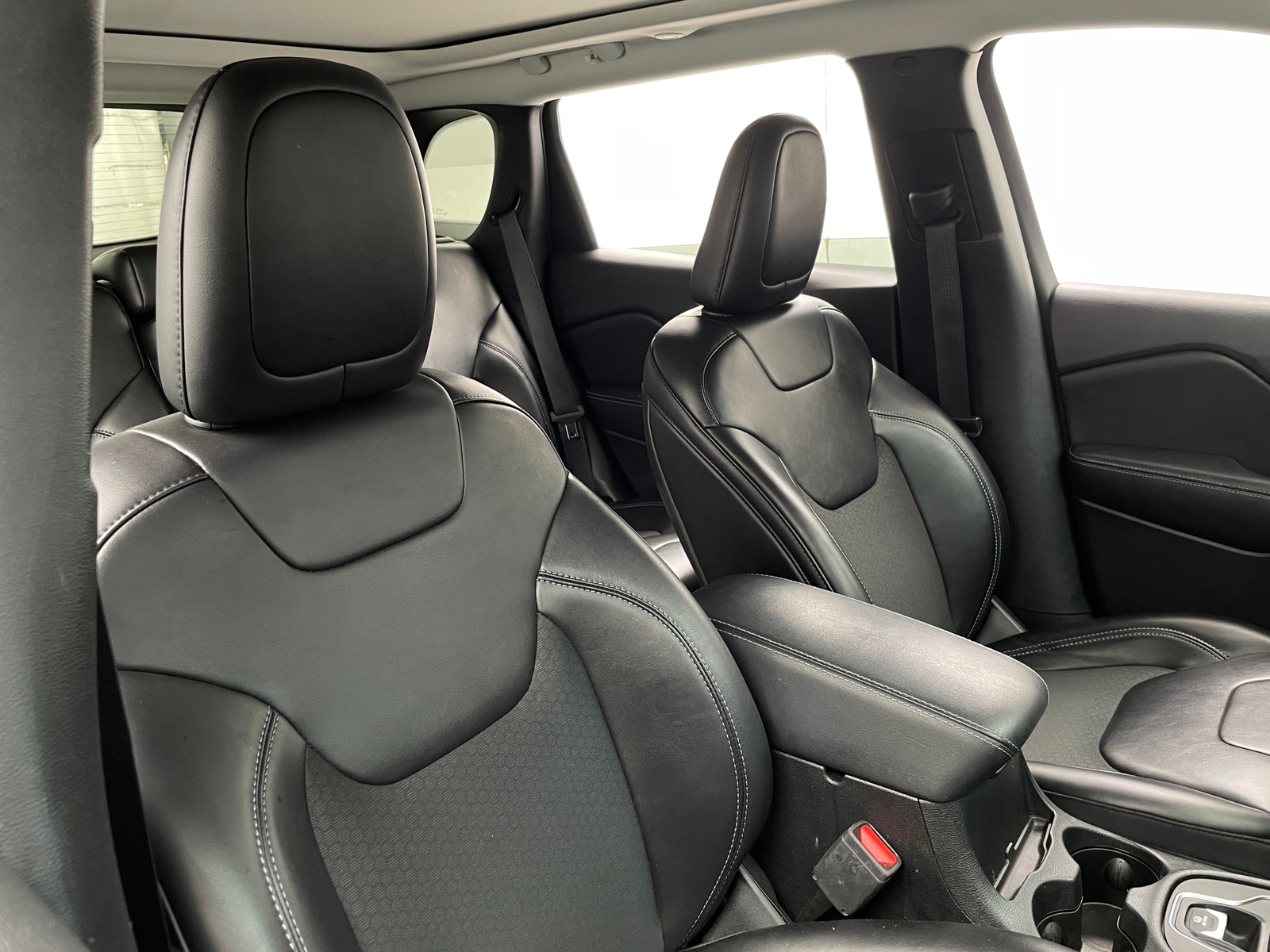 Thumbnail: 2019 Jeep Cherokee - 2