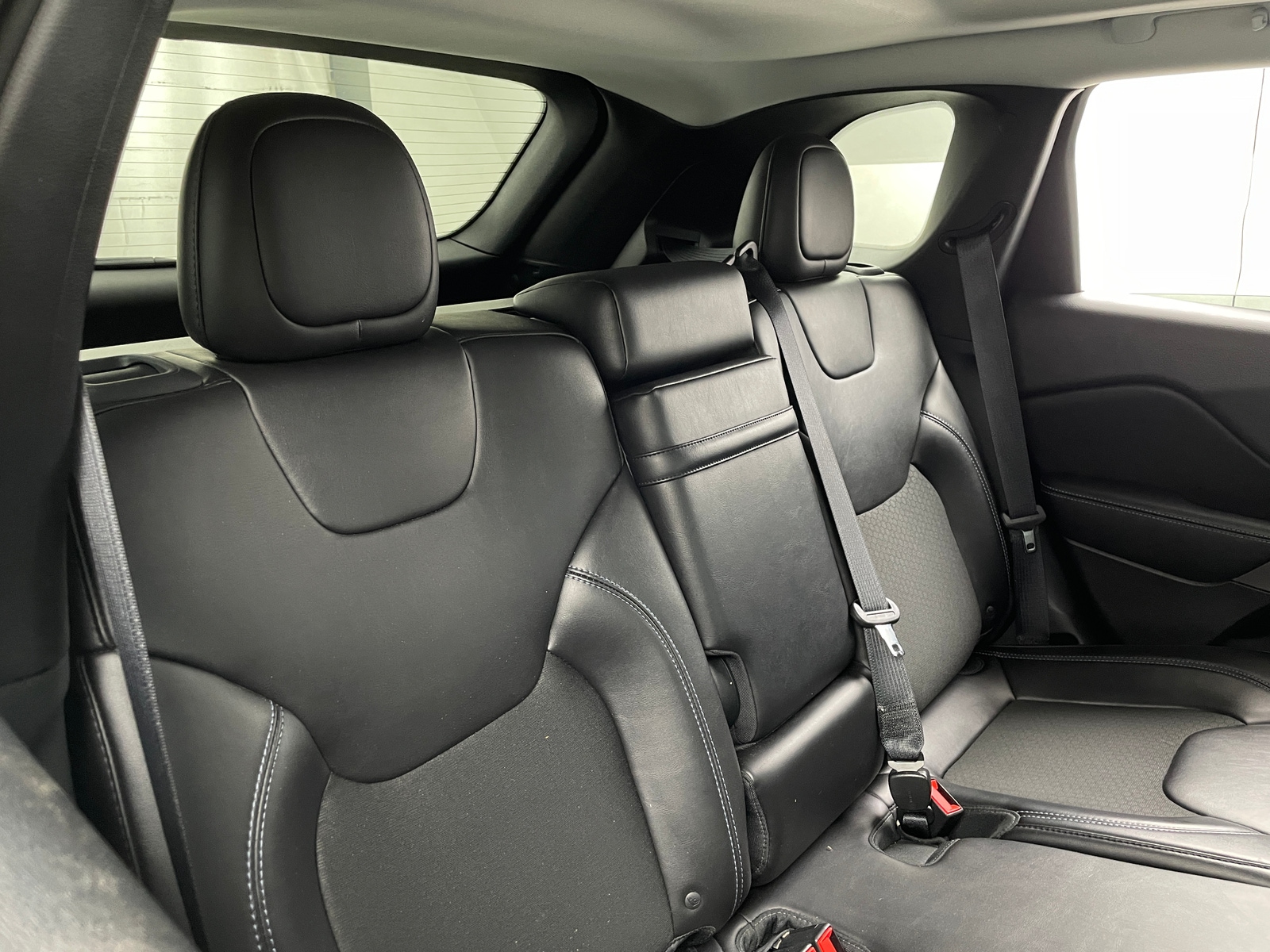 Thumbnail: 2019 Jeep Cherokee - 6