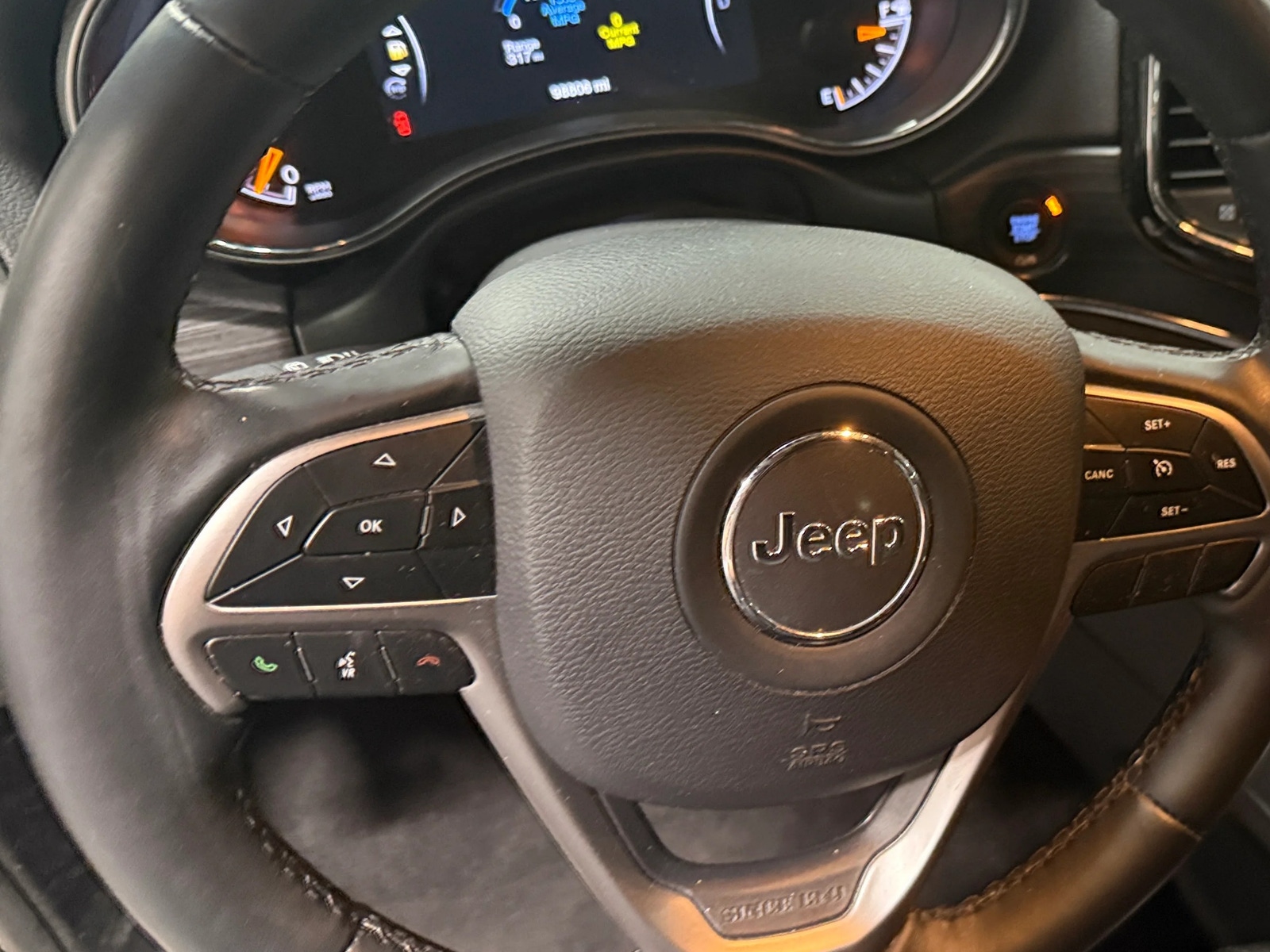 Thumbnail: 2021 Jeep Grand Cherokee - 4