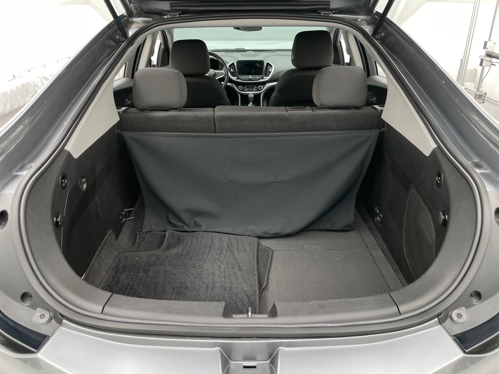 Thumbnail: 2019 Chevrolet Volt - 7