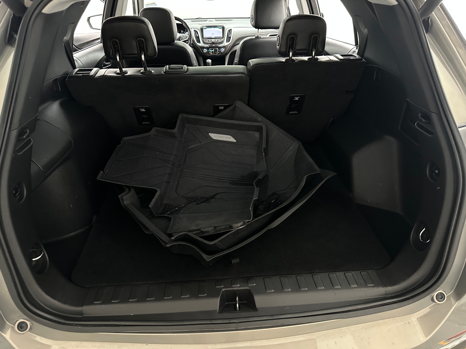 Thumbnail: 2018 Chevrolet Equinox - 6