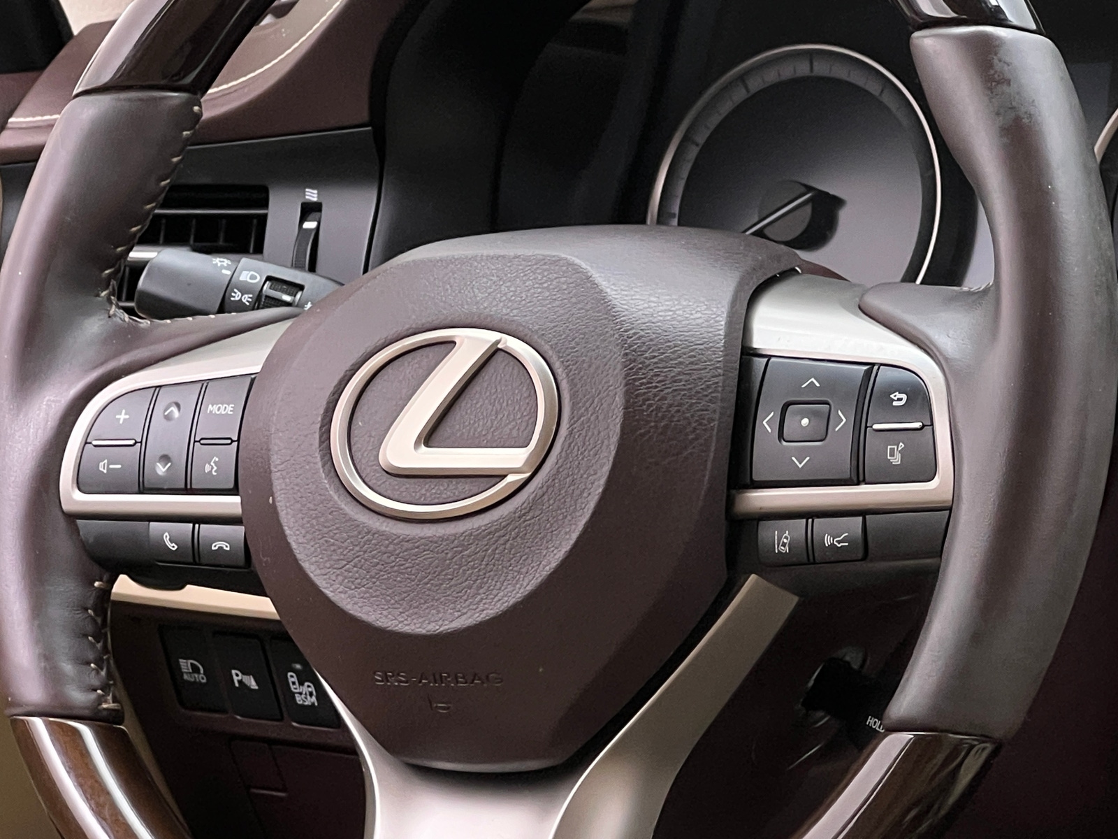 Thumbnail: 2018 Lexus ES - 4