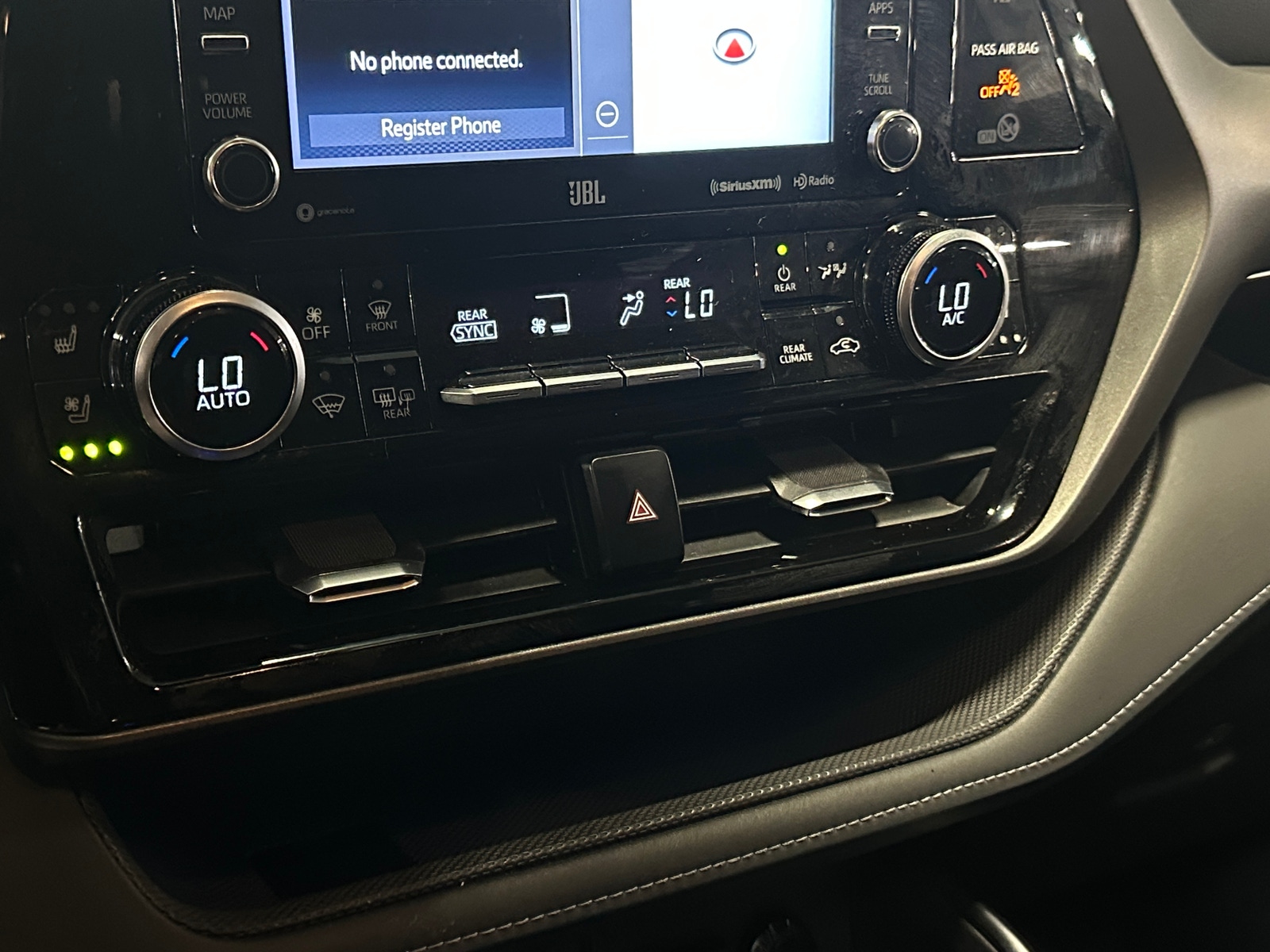 Thumbnail: 2020 Toyota Highlander - 3