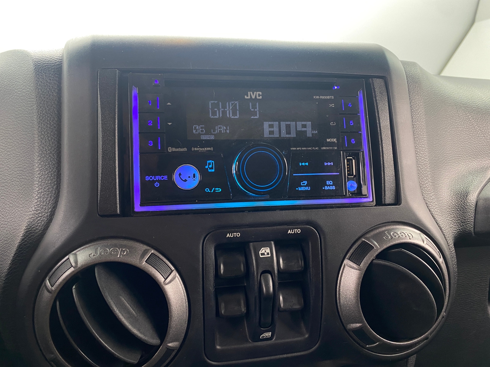 Thumbnail: 2014 Jeep Wrangler - 4