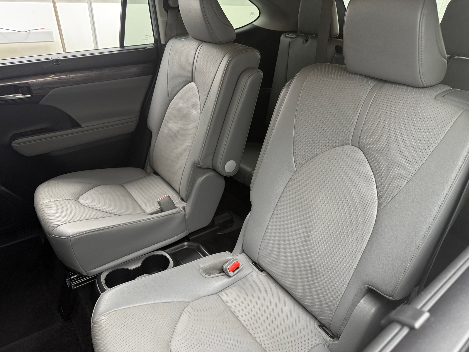 Thumbnail: 2023 Toyota Highlander - 5