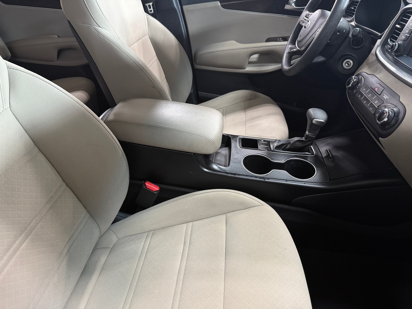 Thumbnail: 2019 Kia Sorento - 2