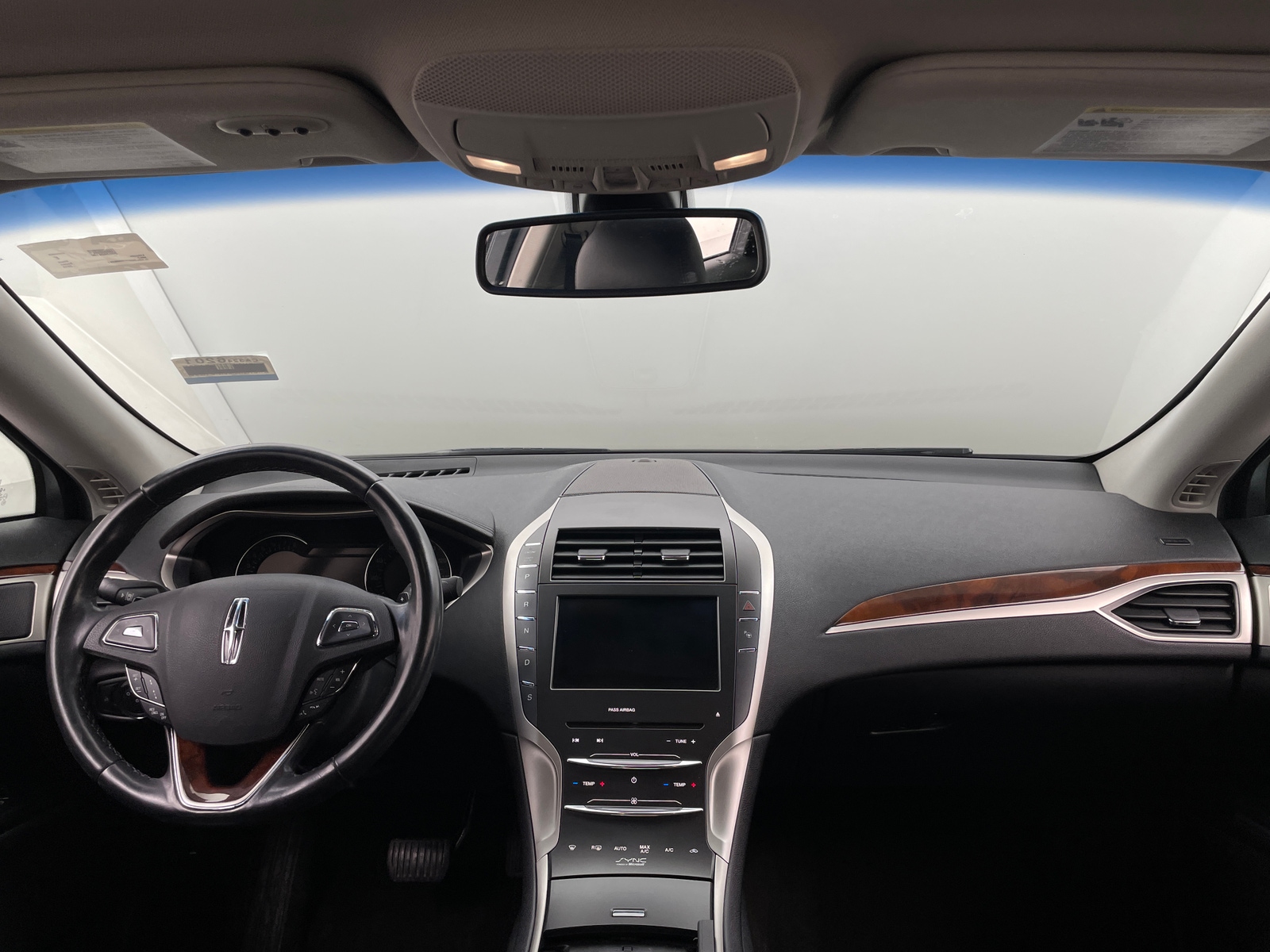 Thumbnail: 2015 Lincoln MKZ - 2