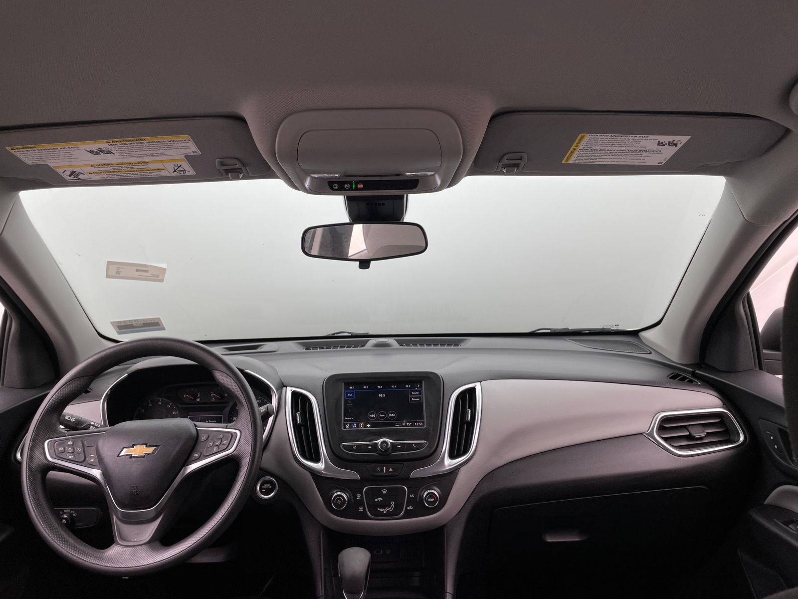 Thumbnail: 2022 Chevrolet Equinox - 3