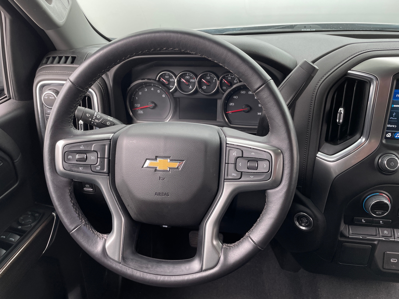 Thumbnail: 2022 Chevrolet Silverado 1500 - 5
